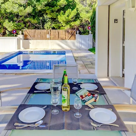 빌라 Charming Cala San Vicente Private Pool Pins Centre Location